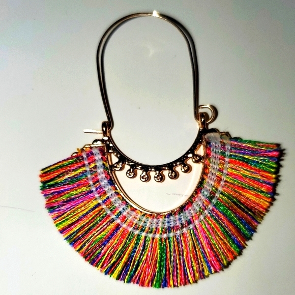 Fan Tassel Earrings NWOT - Picture 4 of 5